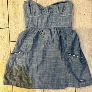 Effortless Elegance: Abercrombie & Fitch Denim Strapless Dress | Size: Medium 🌟